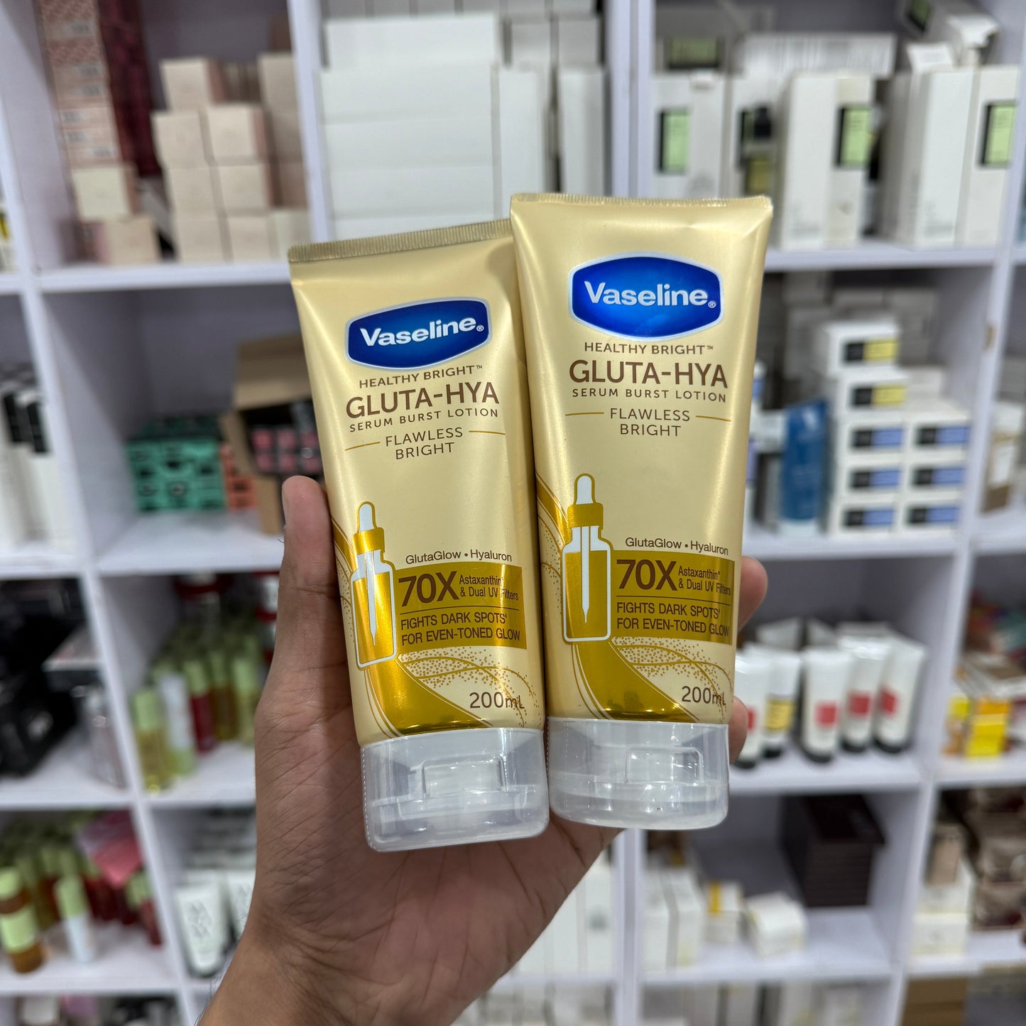 Vaseline Gluta-Hya Serum Burst UV Lotion - Flawless Bright  - 330ml