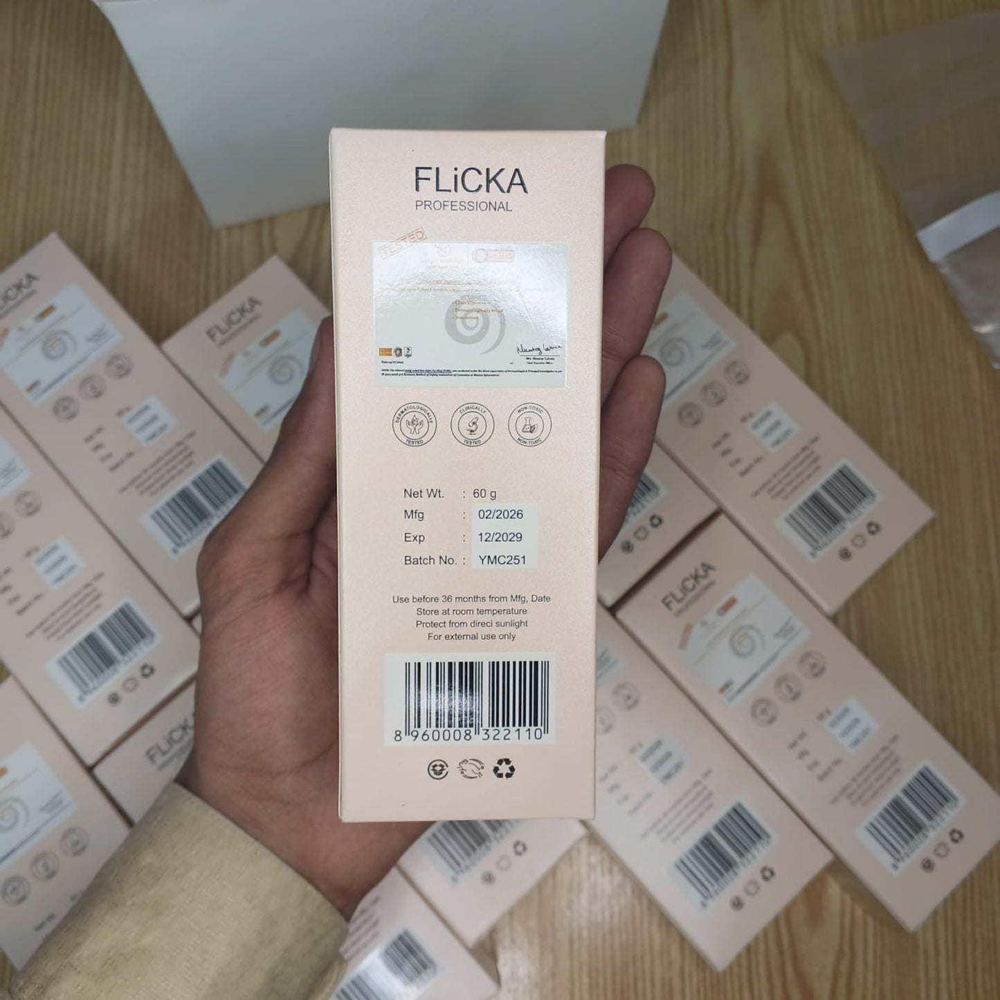 Flicka silk touch Milk-Cream moisturiser and Primer 60g (Original)